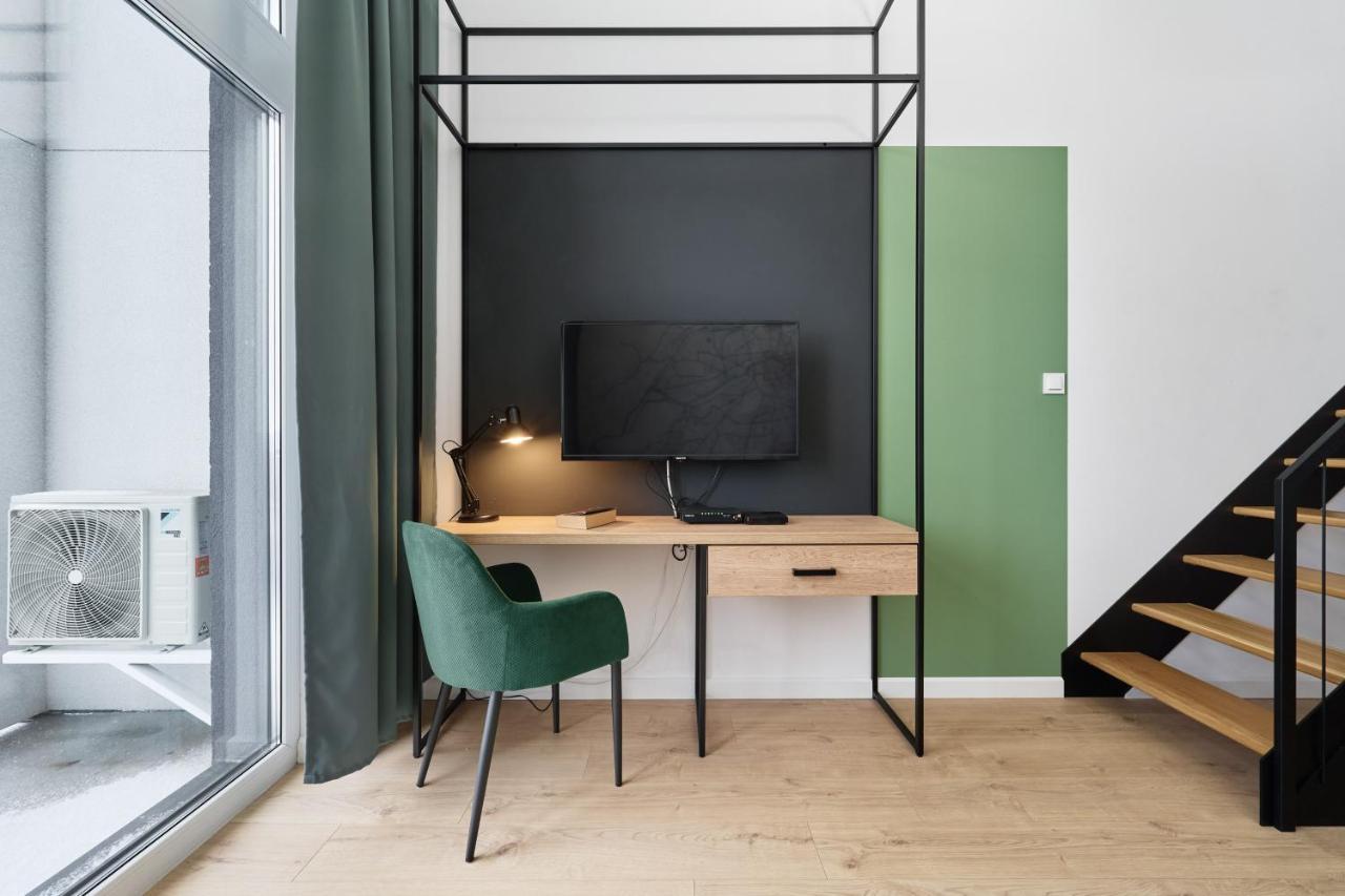 Mezzanine Studio Apartments Zarembowicza Wroclaw Airport By Renters Exterior photo